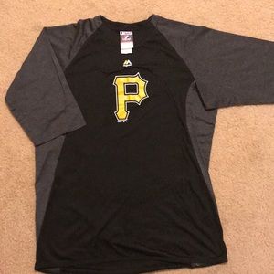 Pittsburgh Pirates Majestic shirt